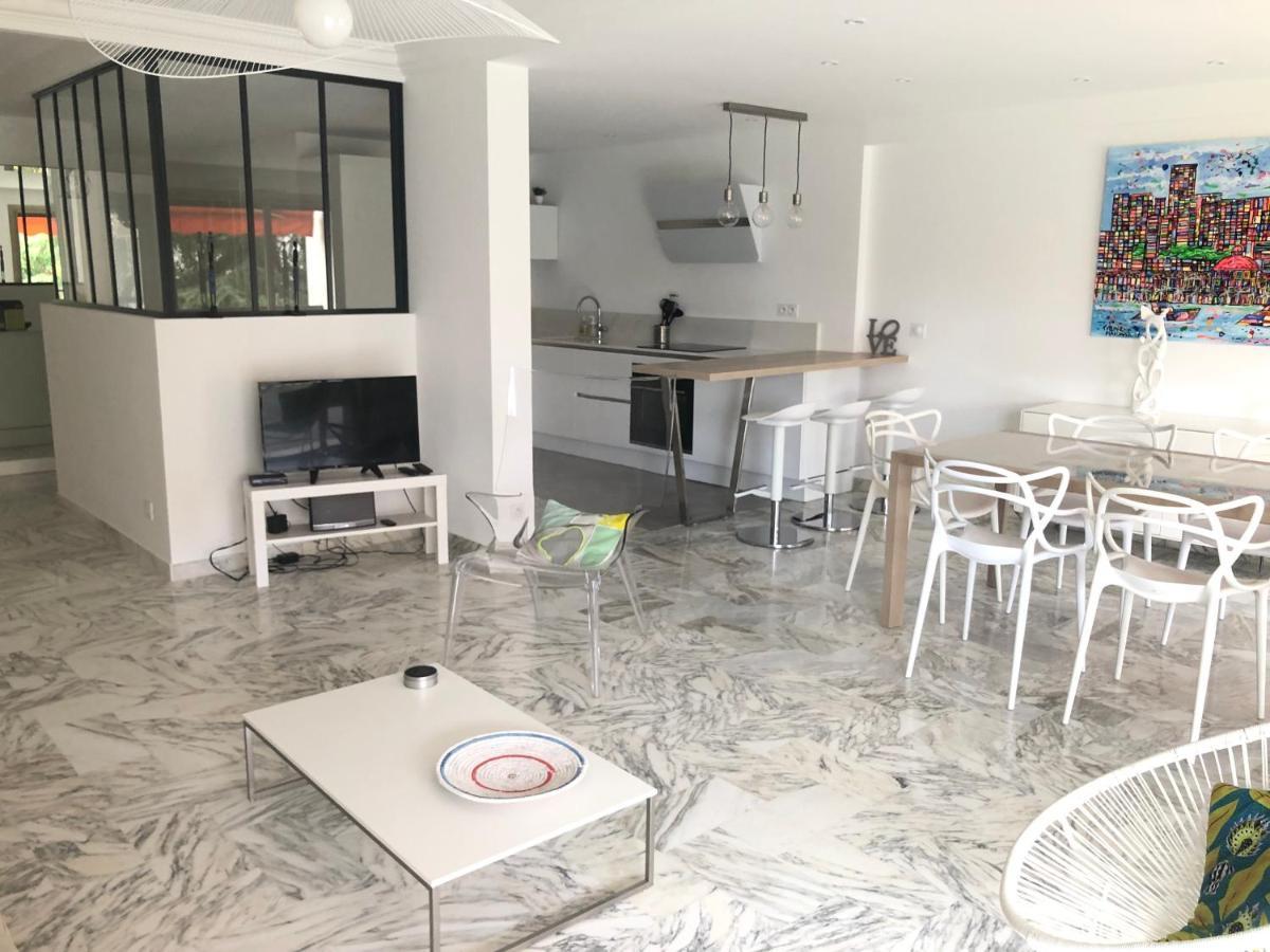 Martinez- Family 100m2 Apartment Cannes
