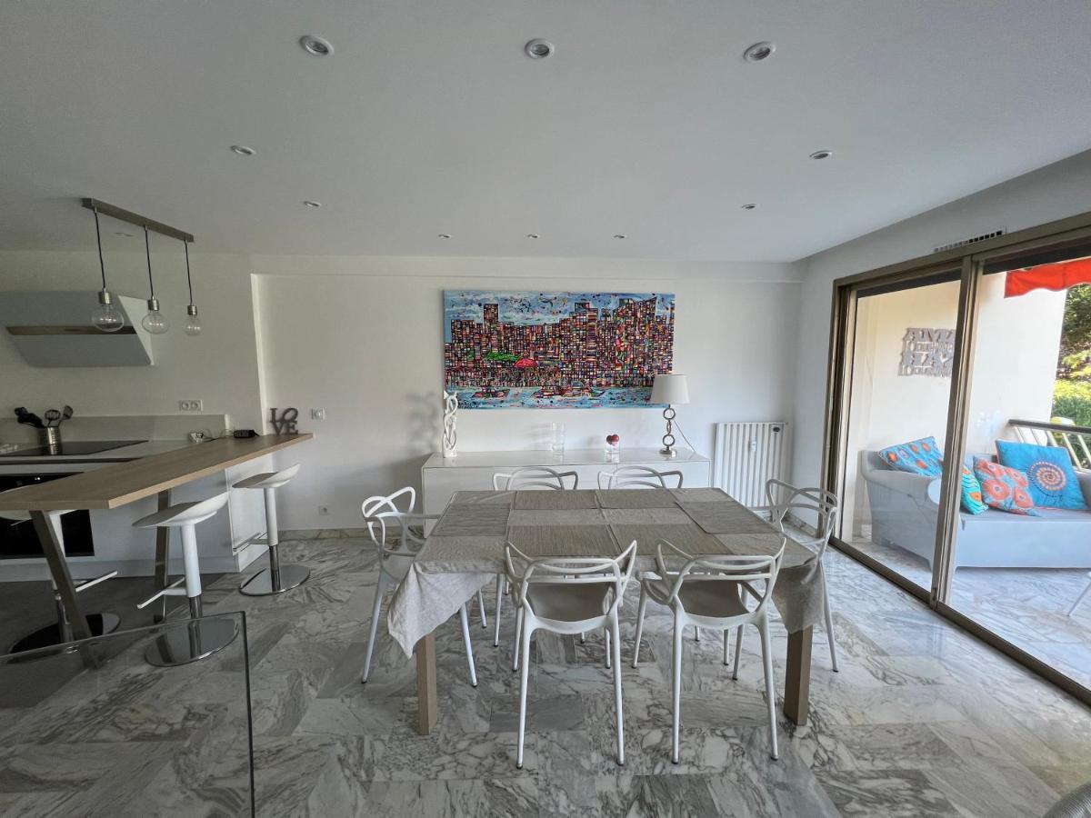 Martinez- Family 100m2 Apartment Cannes